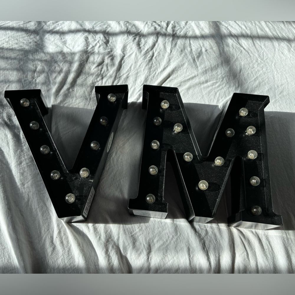 Letter V & M light display